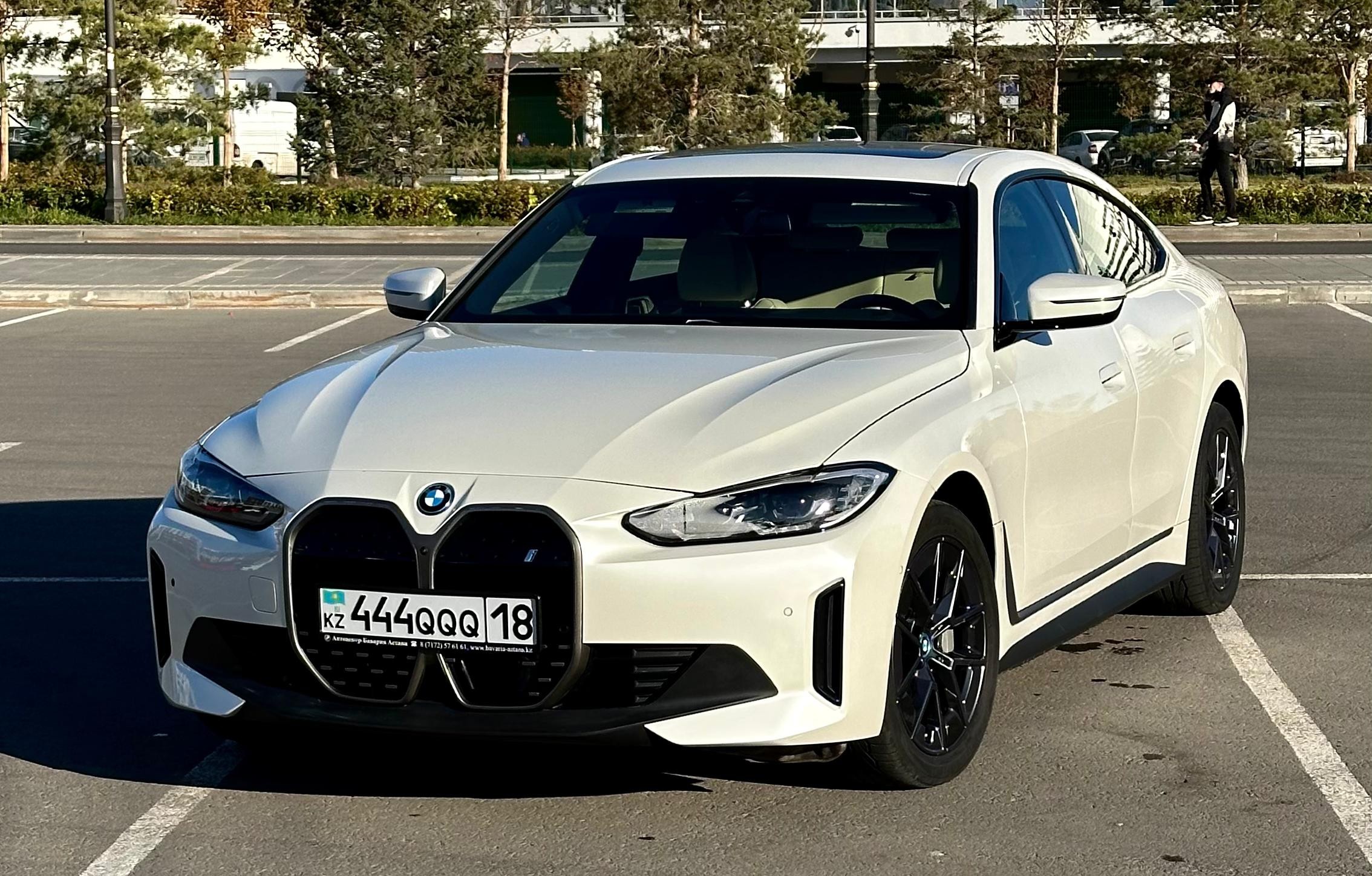 BMW i4