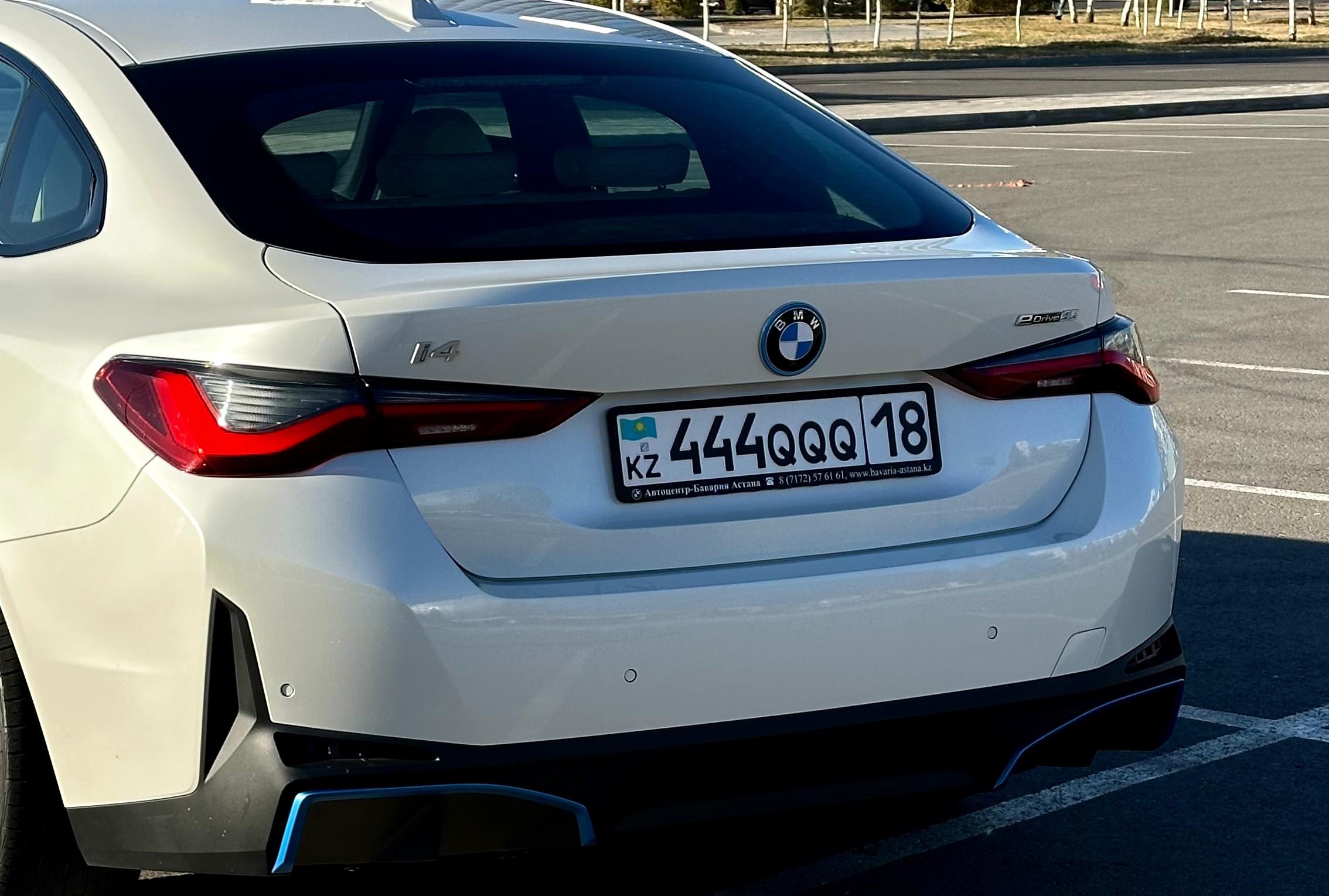 BMW i4